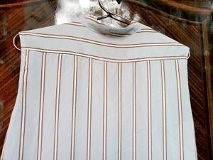 Striped Sleeveless V-Neck Top