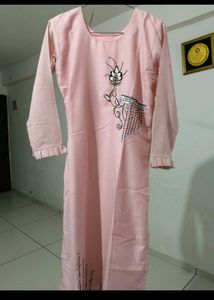 Elegant Pink Kurta with Delicate Embroidery