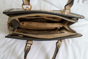 elegant Handbag with free white lace top