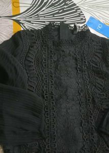 Elegant Black Lace Detail Top ( xs)