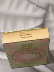 Pixi X Hello Kitty Glow-y  Powder