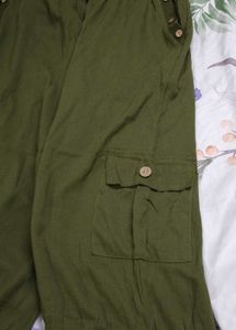 Women's Olive Green Cargo Capri Pants