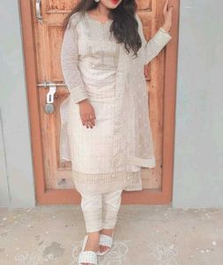 Elegant White Embroidered Kurta Set