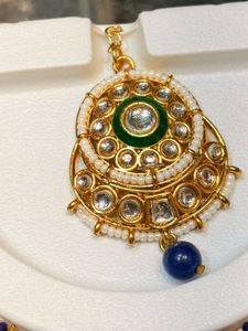 Elegant Kundan Jewelry Set