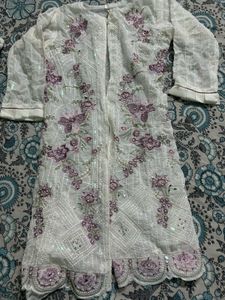 6-8 yrs girl 3 pc suit embroidered
