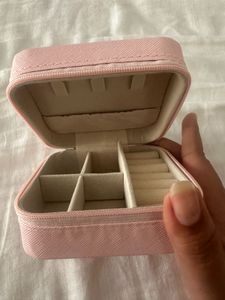 Elegant Pink Travel Jewelry Organizer