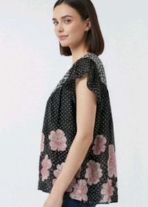 Floral Print Flutter Sleeve Top