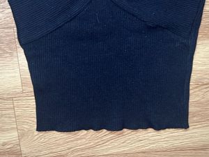 WOMEN BLACK CROP TOP