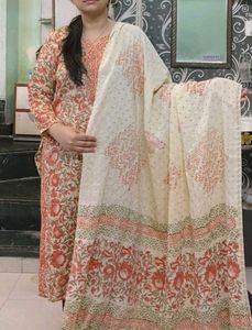 I M Selling  Kurta And Full Size Cotton Dupatta