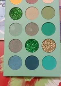 Minara 60 Color Eyeshadow Palette