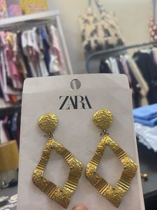 ZARA Gold Textured Drop Earrings