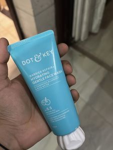 Dot & Key Hydrating Face Wash