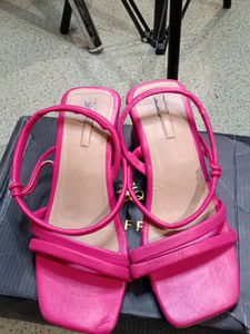 Gorgeous 😍 Rose Pink Sandal