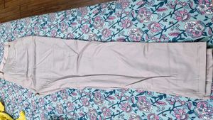 2 Brand New Trousers. 400 Each.ALLEN SOLLY.32 SIZE
