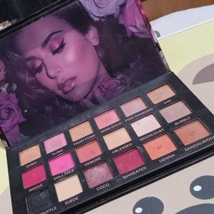 Elegant Eyeshadow Palette