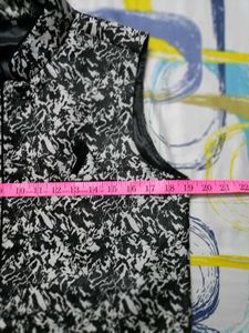 Stylish Black &amp; White Printed Nehru Jacket