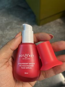 DOT &amp; KEY Strawberry Bright Serum