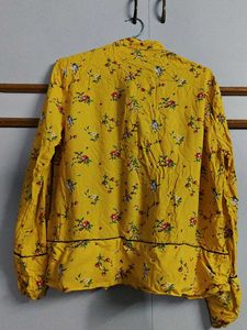 Chic Yellow Floral Print Blouse