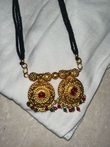 Elegant Gold &amp; Black Beaded Necklace