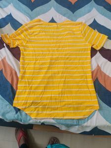 Old Navy T-Shirt