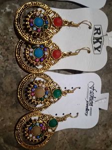 Elegant Gold Tone Fashion Earrings