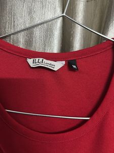 Chic Red Cold Shoulder Top with Asymmetric Stitch