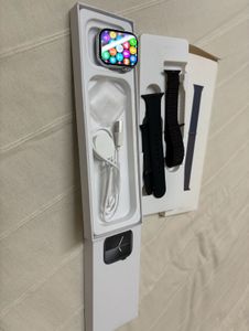 🆕Smartwatch with Extra Bands &amp; Charger