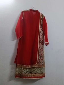 Elegant Red Kurta with Gold Embellishments