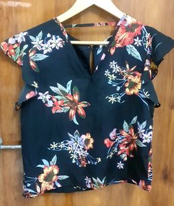 M SIZE 34 Bust Navy Blue Floral Top