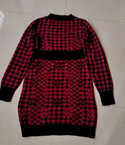 Chic Pink &amp; Black Gingham Sweater Dress