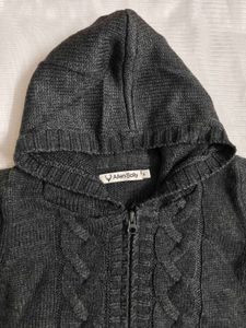 🆕 Gray Knitted Hoodie Sweater