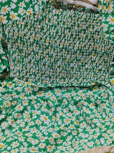 Daisy Smocked Puff Sleeve Top