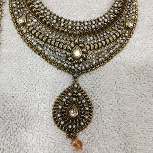 Bridal jewellery set