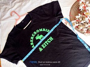 Abercrombie &amp; Fitch Tee