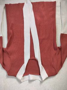 Stylish Contrast Trim Knit Top