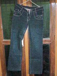 Women's black straight Jeans