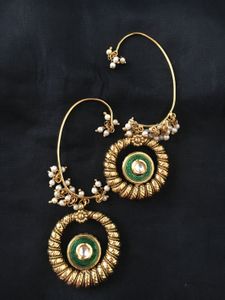 Statement gold and pearl Earcuff