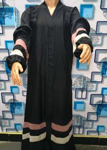 Elegant Black Abaya Burqa with Accents Design Pic