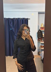 fitted Black shirt