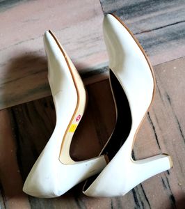 Beautiful Heels👠 Size issue So I Want to Sell