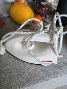 Bajaj Electric Iron