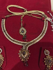 Exquisite Indian Jewelry Set with Necklace and Ear