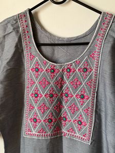 Stylish Grey Embroidered Kurta
