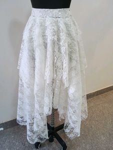 (price drop) offwhite lace skirt