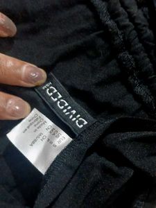 H&amp;M Chic Black Halter Neck Top