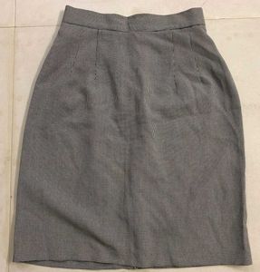 black&amp; white high waisted mini skirt