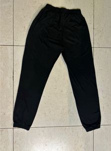 Baggy Black Jogger