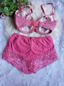 Lace Bra and Panty Set