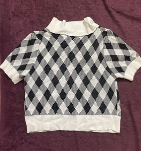 Argyle Patterned Crop Top