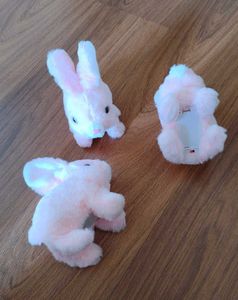Cute hopping Bunny with sound (battery operated)